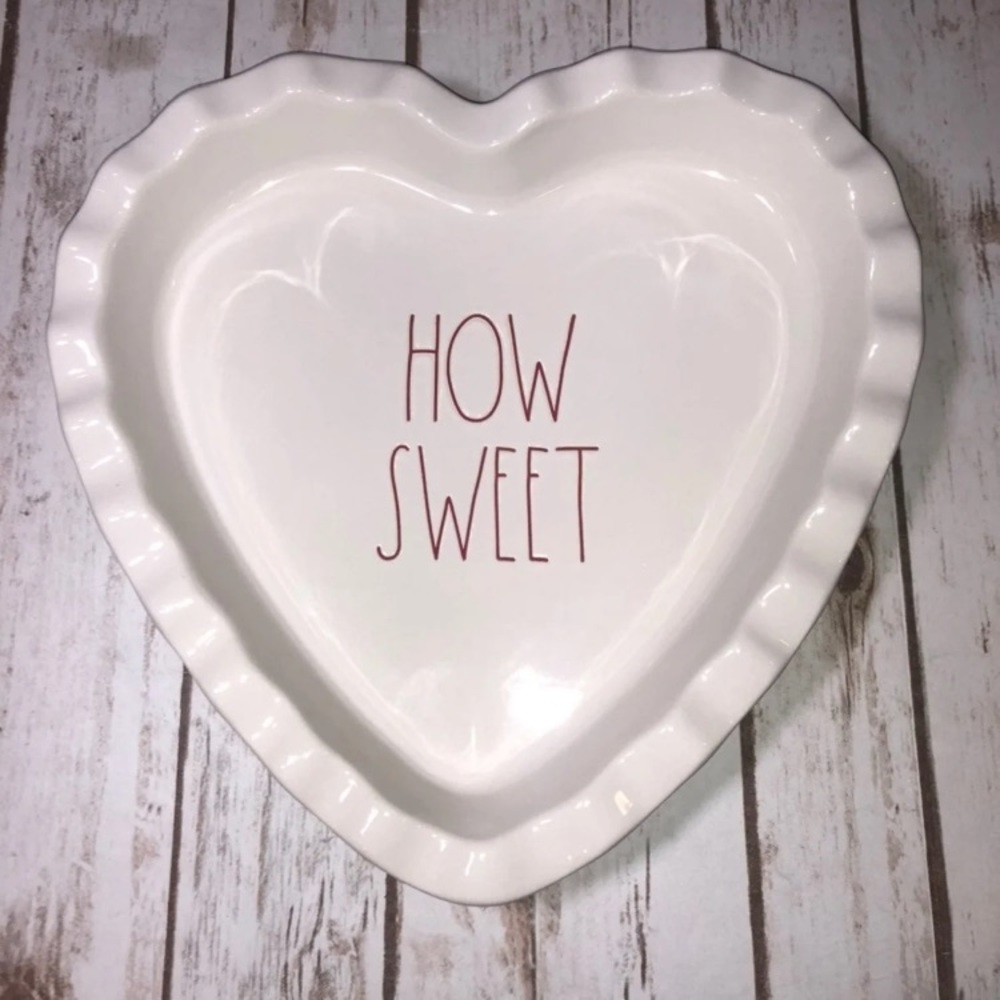 Rae Dunn "how sweet" heart shaped baking